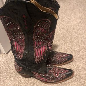 Corral boots